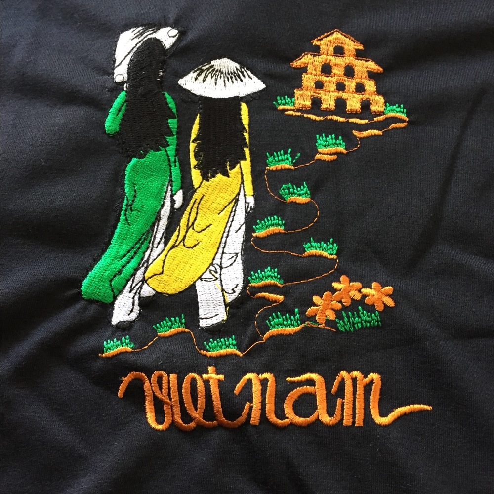 Black Vietnam t-shirt NWOT Sz Small